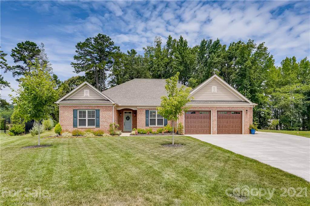 166 Holly Ridge Drive - Photo 1