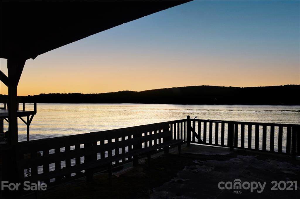 340 Fairfield Court - Photo 1