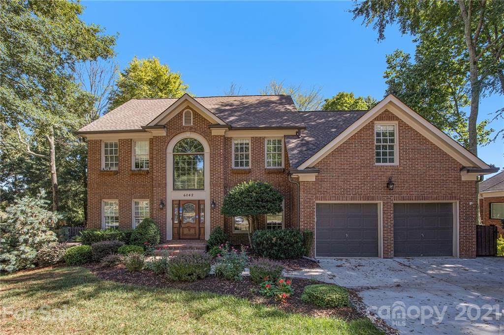 6042 Glen Manor Drive - Photo 1