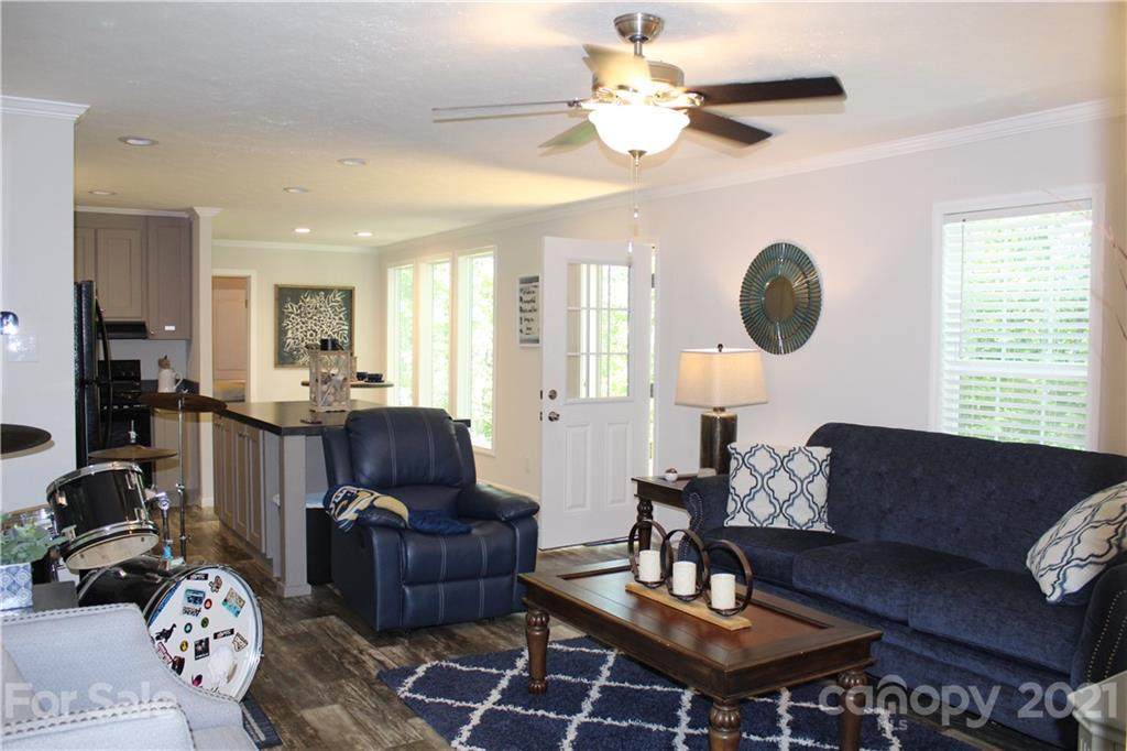 216 Raven Top Drive - Photo 1