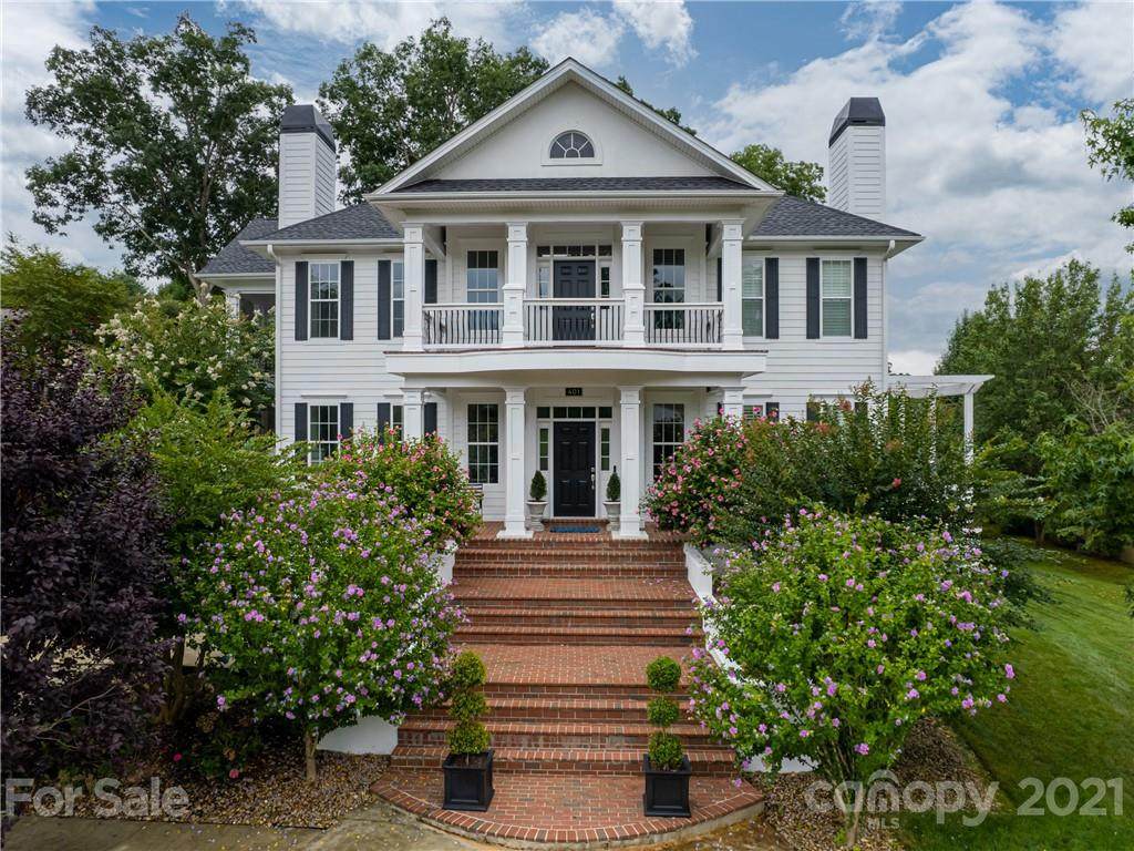 401 Oak Tree Lane - Photo 1