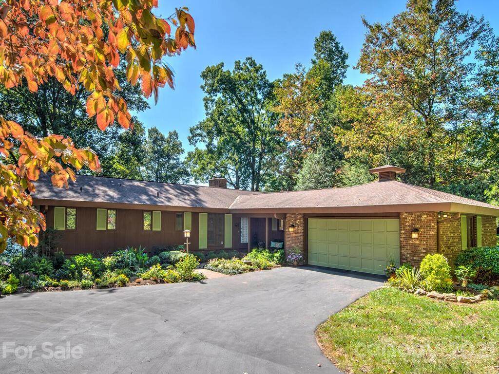 172 Echo Circle - Photo 1