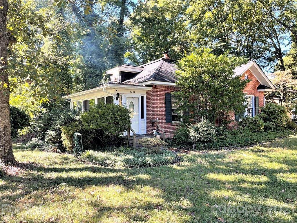 4300 Friendly Avenue - Photo 1