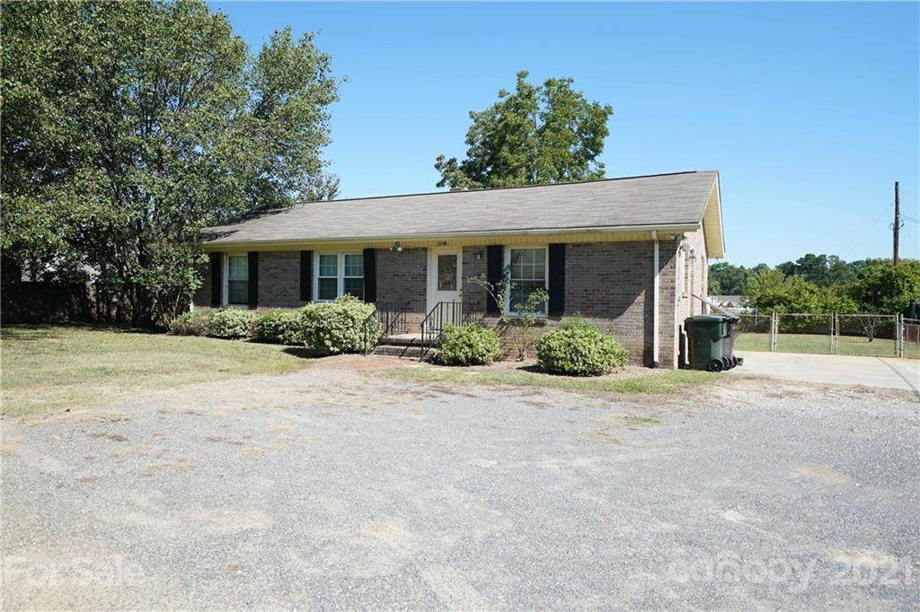 1358 Ebinport Road - Photo 1