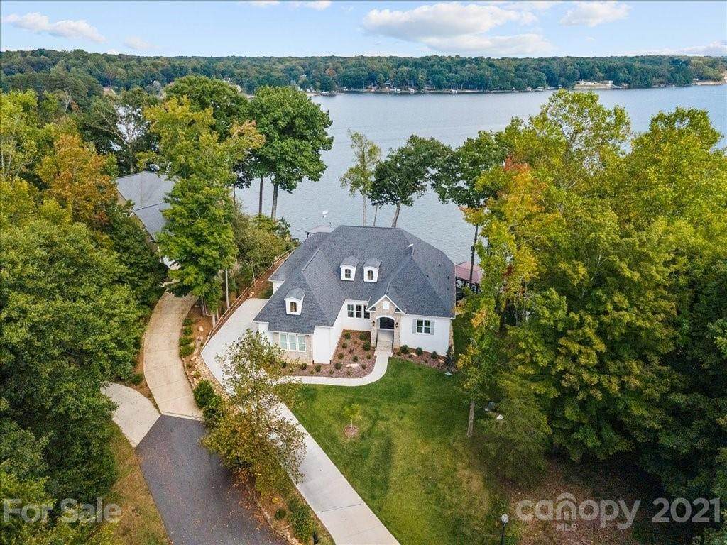 1410 Astoria Parkway - Photo 1