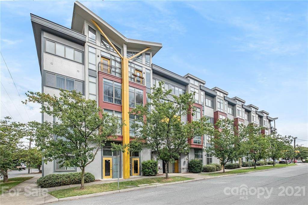 514 10th Street - Photo 1