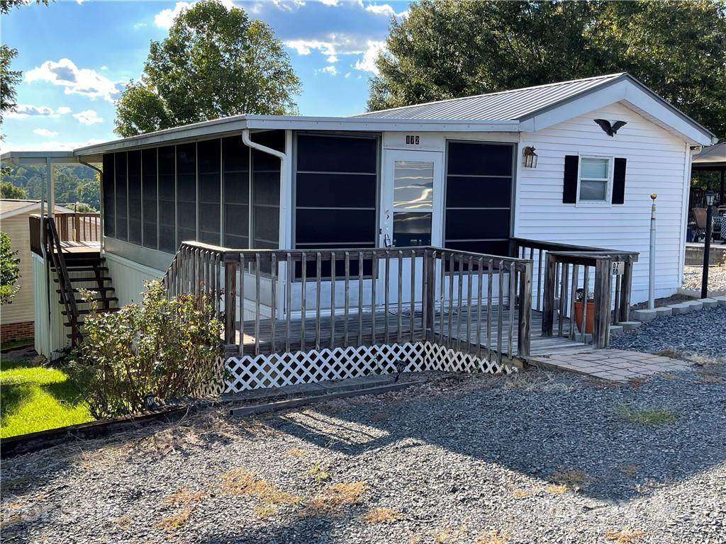 172 Dogwood Circle - Photo 1