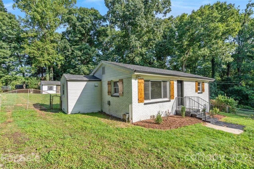 407 Holly Hills Road - Photo 1