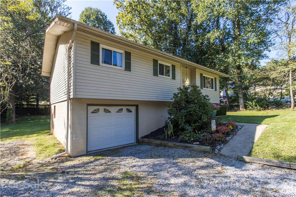 12 Springside Drive - Photo 1