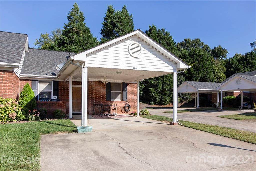 19964 Oak Leaf Circle - Photo 1