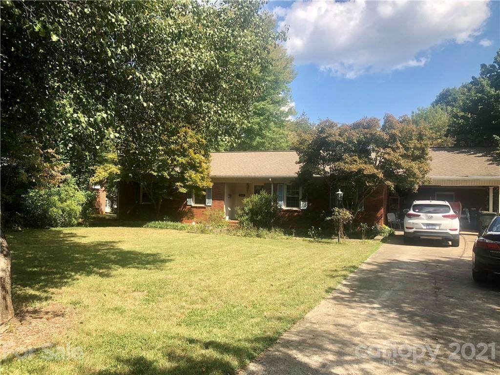 1540 12th Street Drive - Photo 1