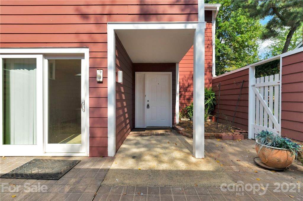 8233 Cedar Glen Drive - Photo 1
