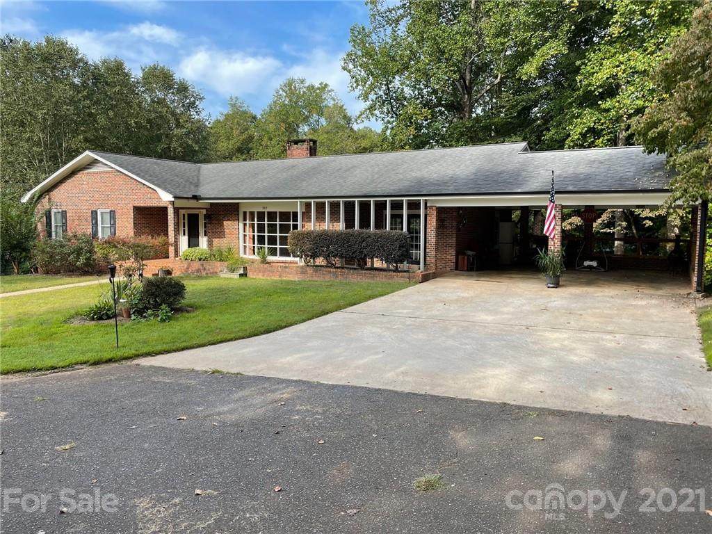 257 Courtland Street - Photo 1