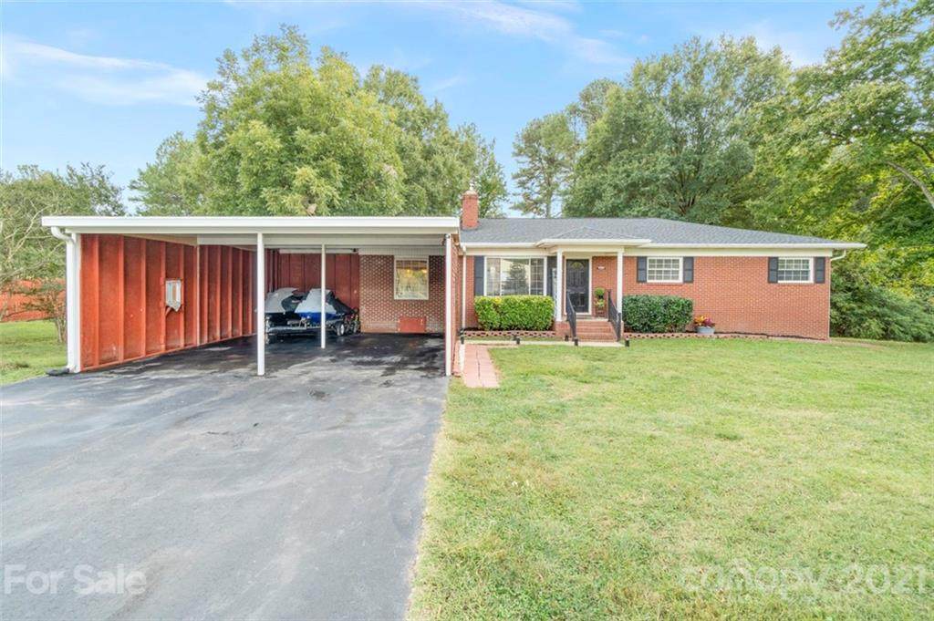 1099 Emanuel Street - Photo 1
