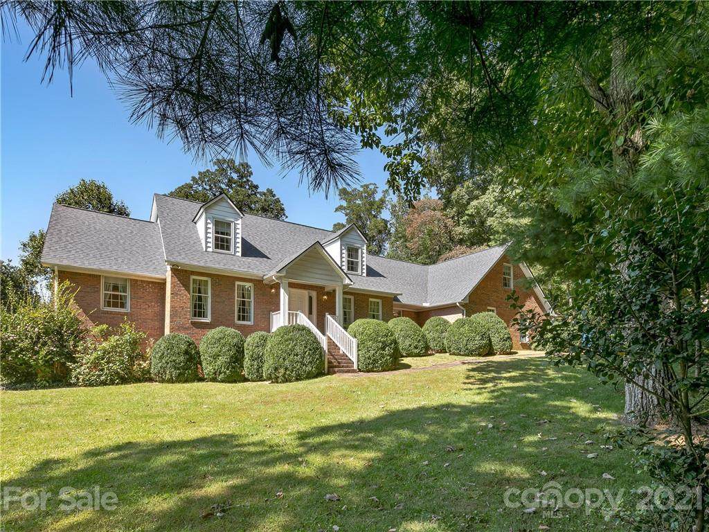 18 Westridge Drive - Photo 1