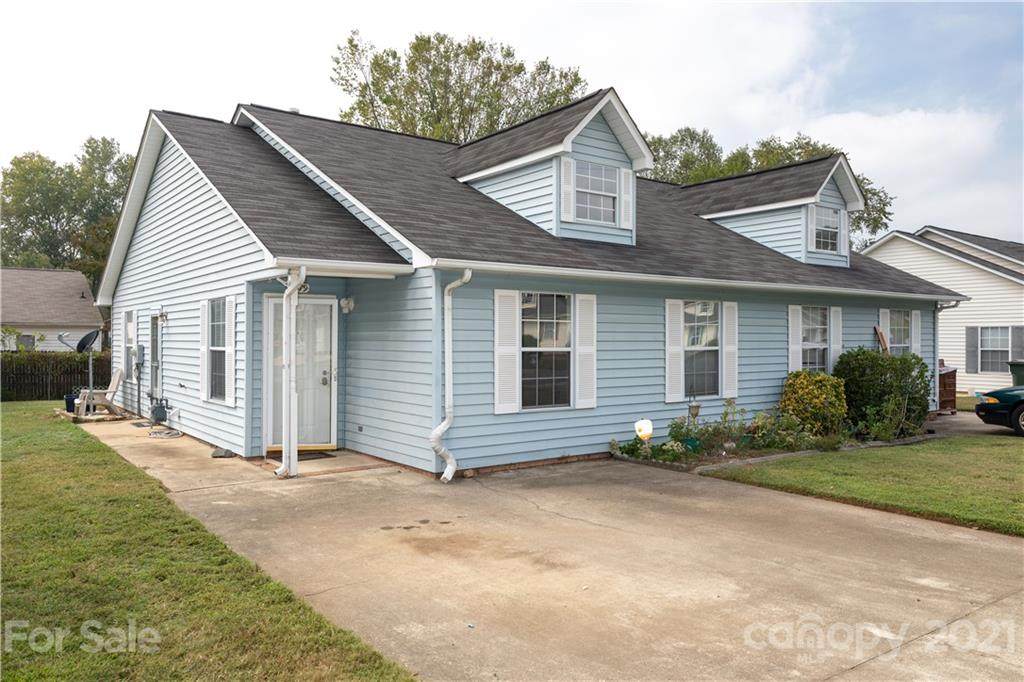 1079 Farm Pond Lane - Photo 1
