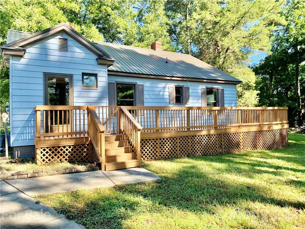 514 Ball Park Drive - Photo 1