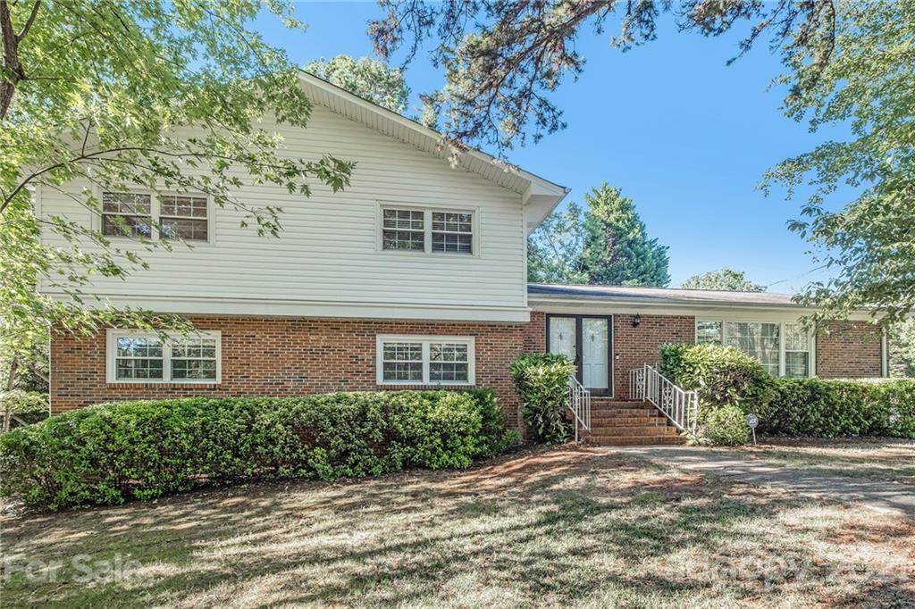 1200 Brockton Lane - Photo 1