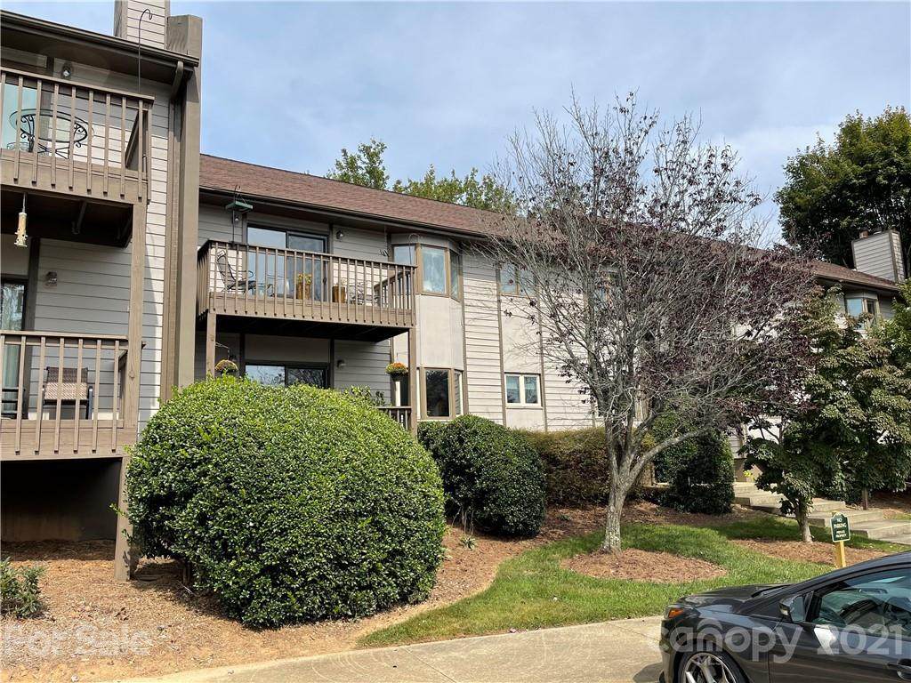 201 Racquet Club Road - Photo 1
