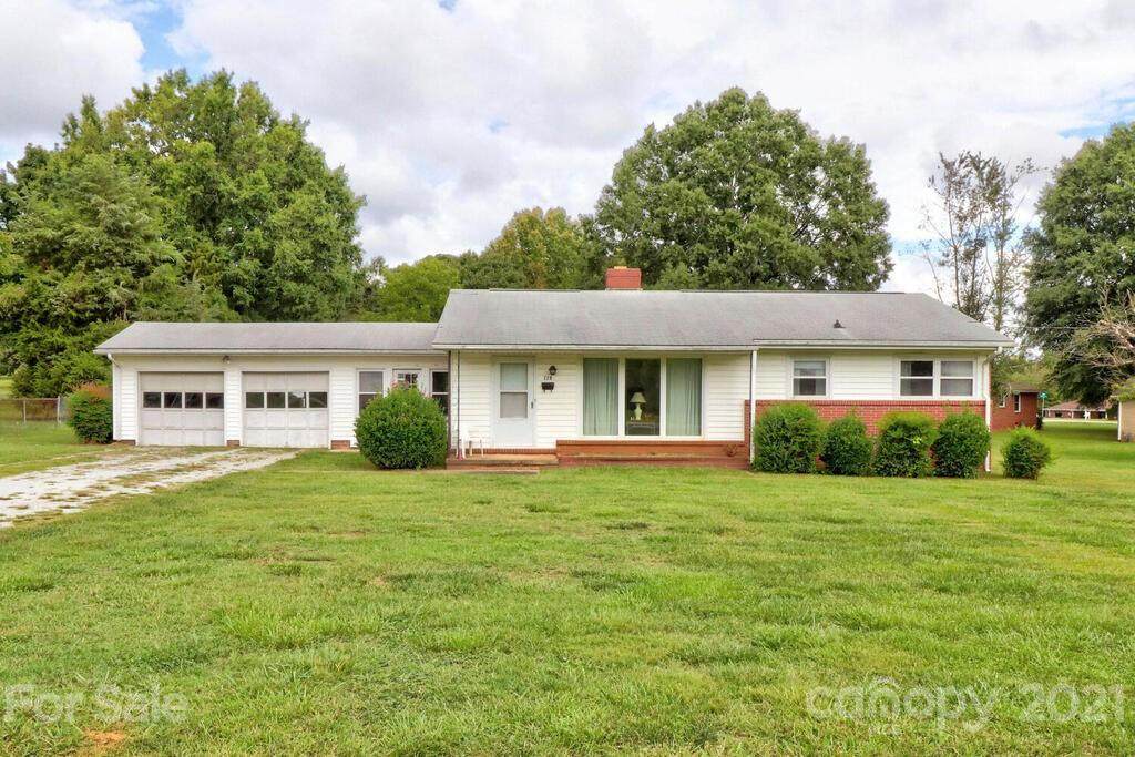 220 Ann Street - Photo 1