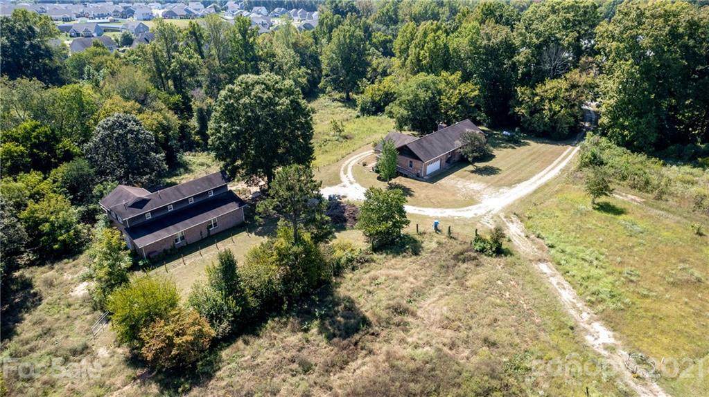 129 Emperors Trail - Photo 1