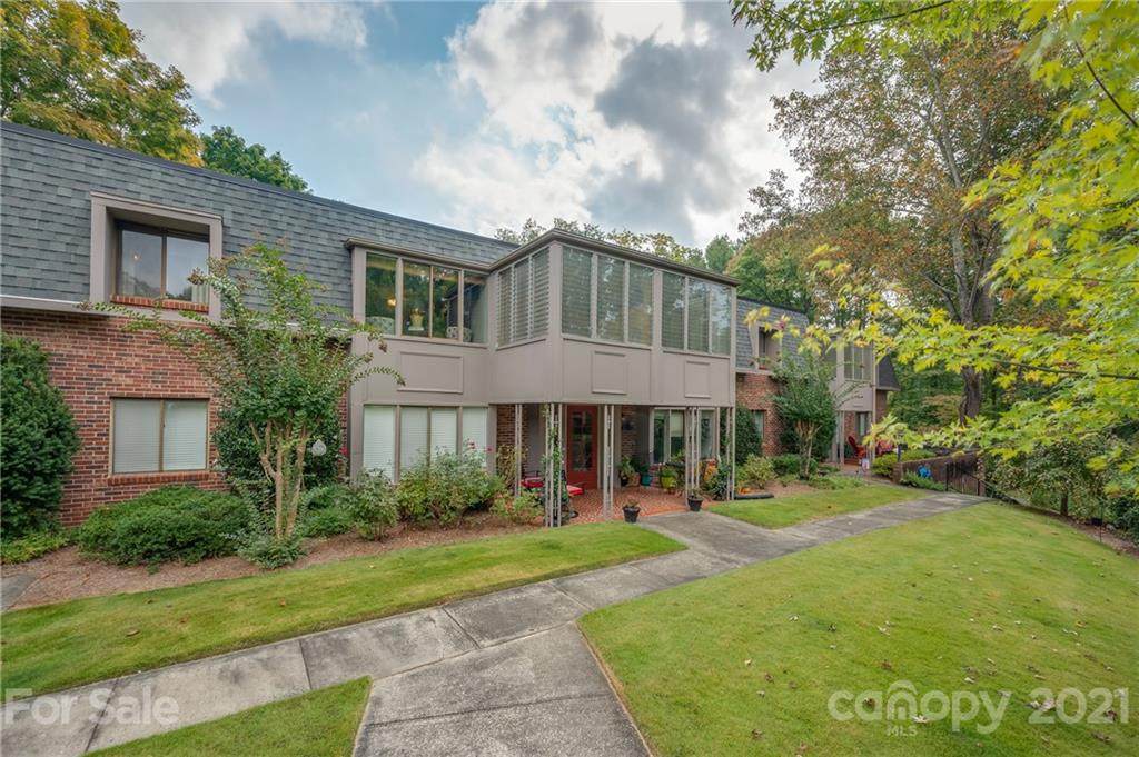 305 Grady Avenue - Photo 1