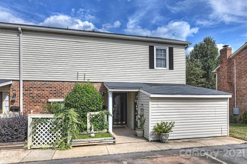 5917 Quail Hollow Road - Photo 1