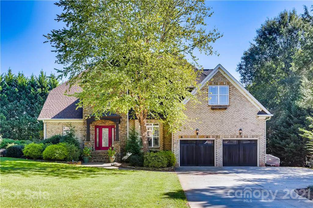 107 Cedar Woods Drive - Photo 1