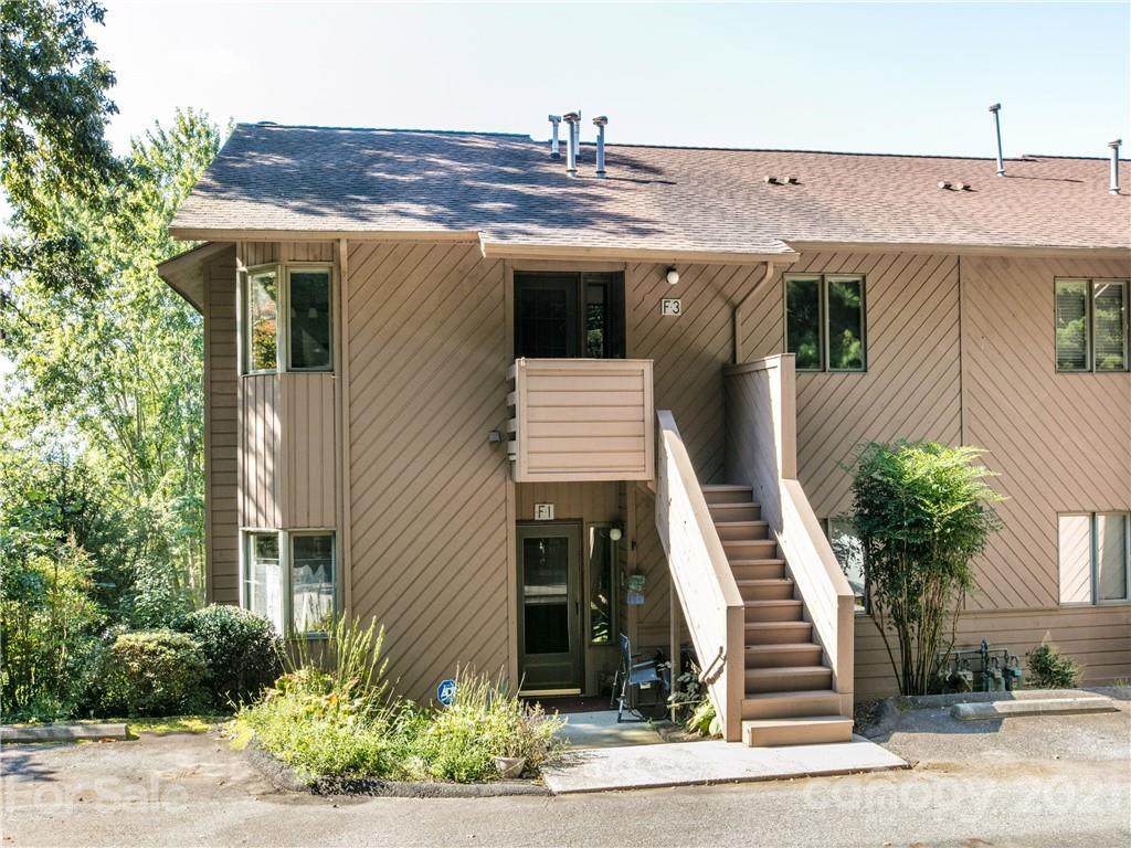 305 Piney Mountain Drive - Photo 1