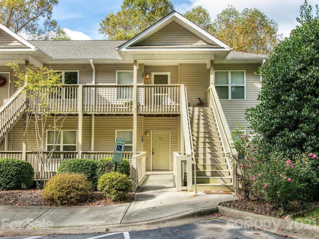 601 Carrington Place - Photo 1