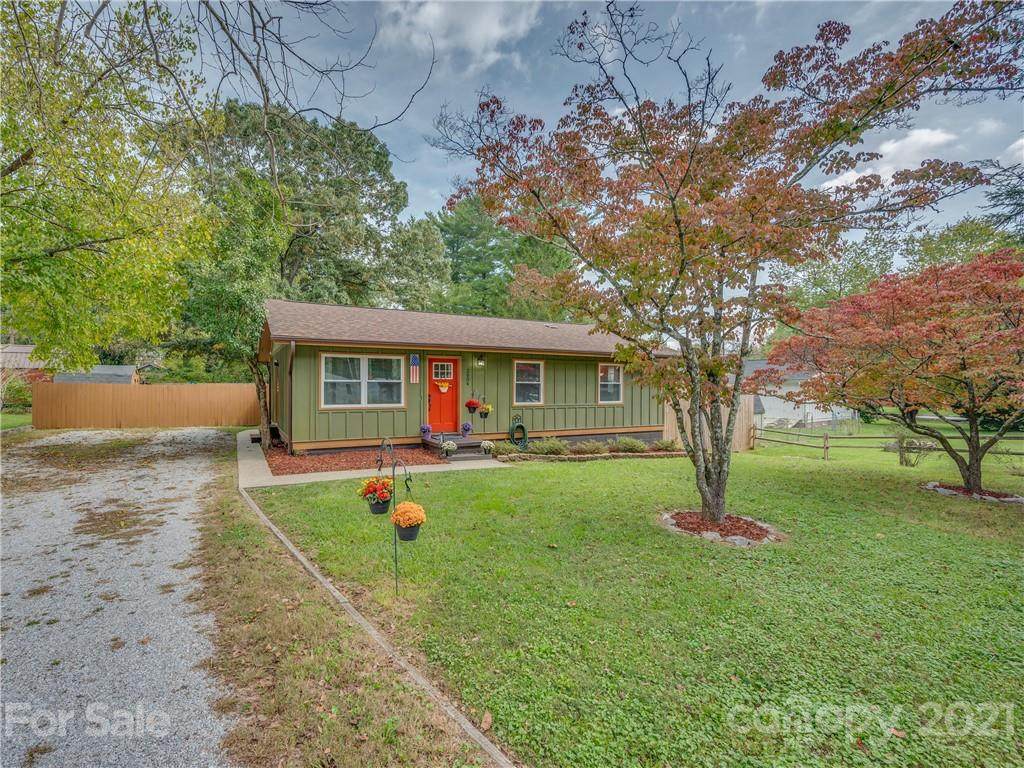 2004 Somerset Drive - Photo 1