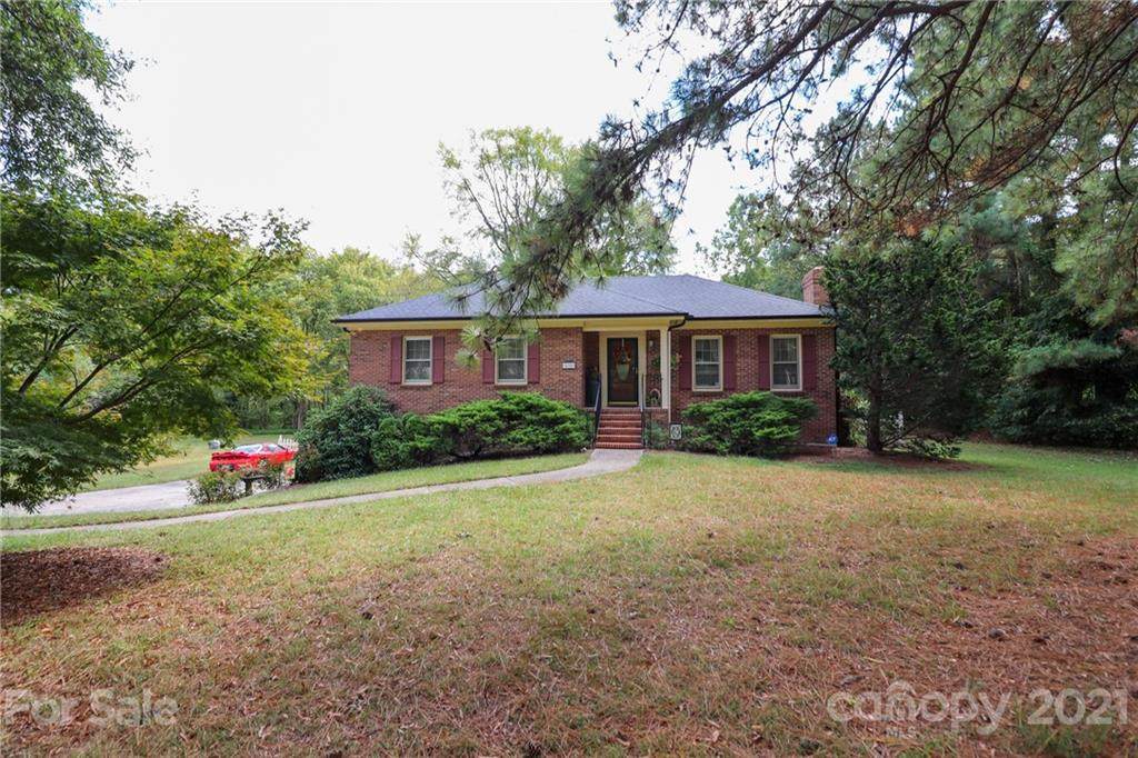 530 Goldmoor Drive - Photo 1