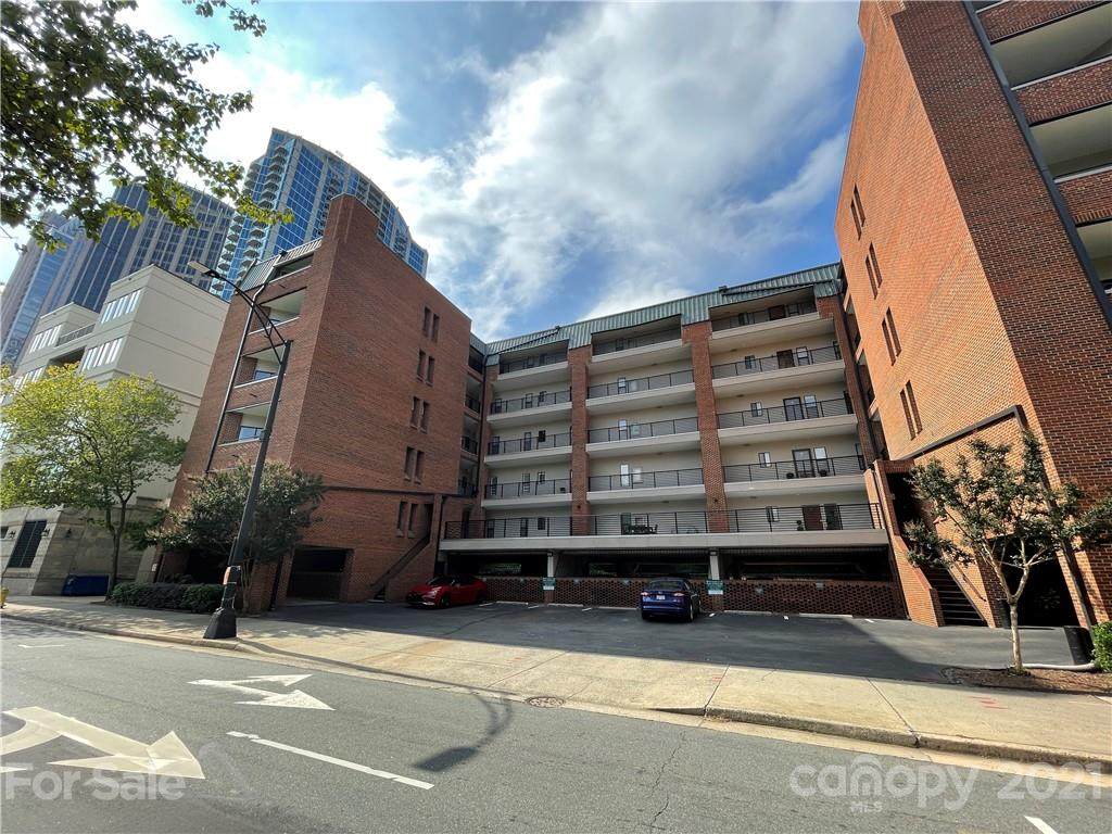 224 Poplar Street - Photo 1