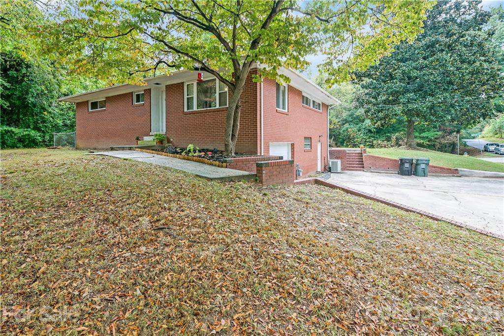 436 Corban Avenue - Photo 1