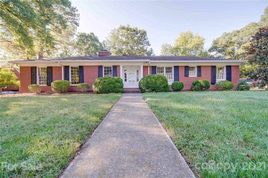 198 Eastover Drive - Photo 1