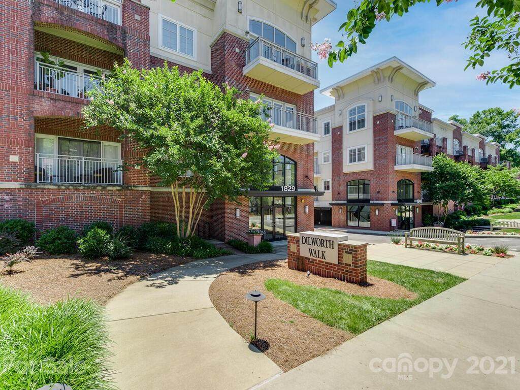 1829 Kenilworth Avenue - Photo 1