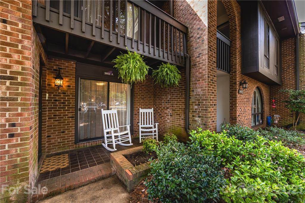 5811 Sharon Road - Photo 1