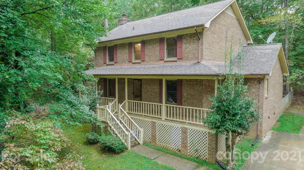 524 Robin Drive - Photo 1