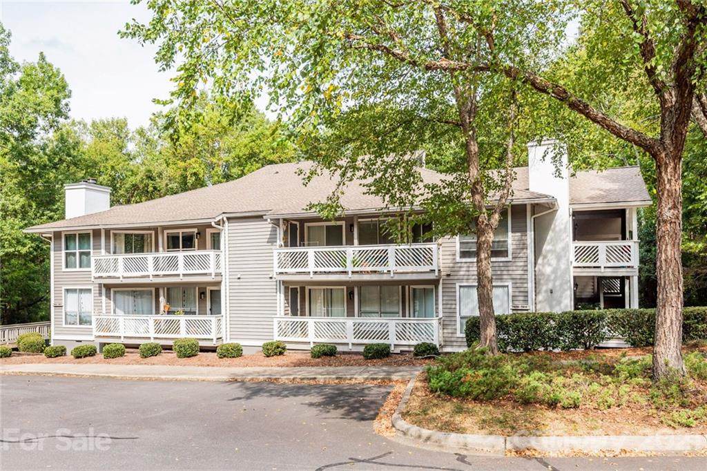 7415 Ashfield Court - Photo 1
