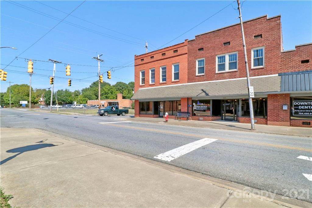 108 Mountain Street - Photo 1