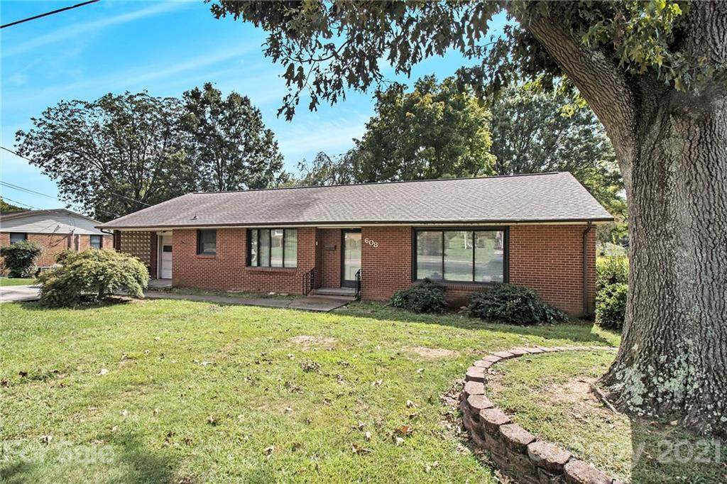 608 Ridge Avenue - Photo 1