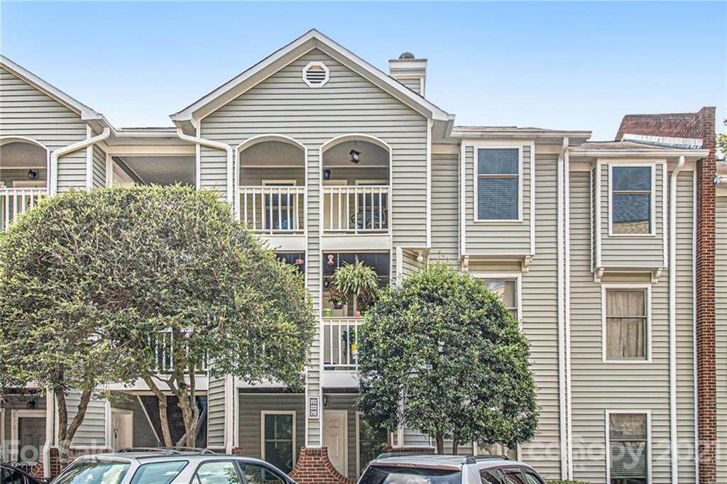 430 Queens Road - Photo 1