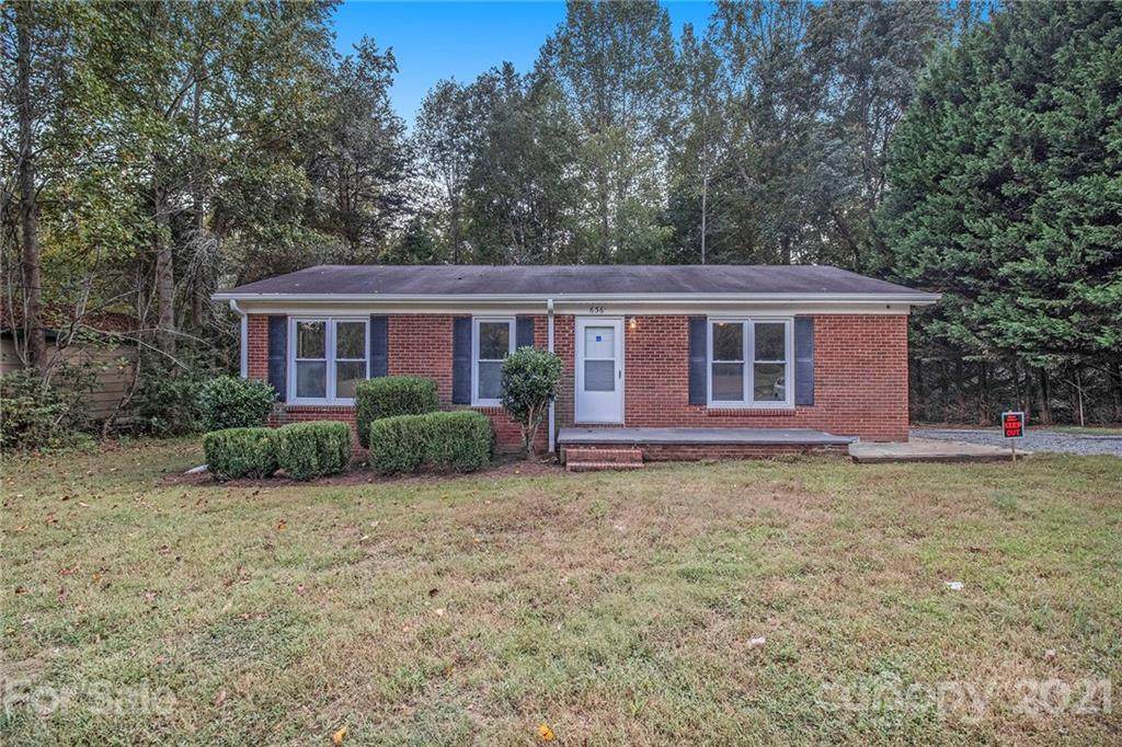 636 Story Woods Road - Photo 1