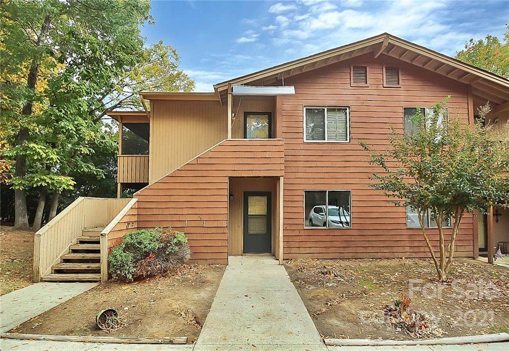 1615 Cedarview Court - Photo 1