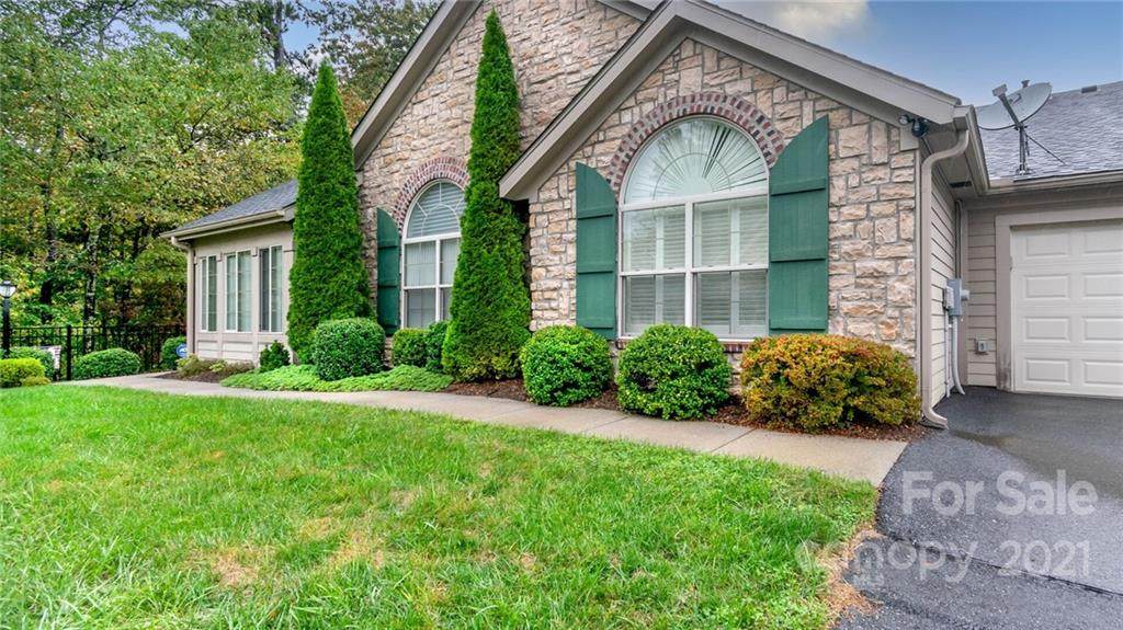 374 Summerfield Place - Photo 1