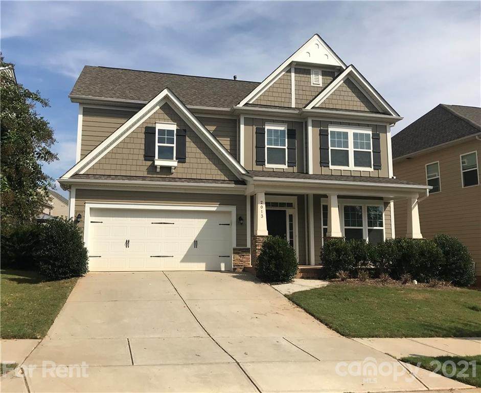 2013 Silverwood Drive - Photo 1