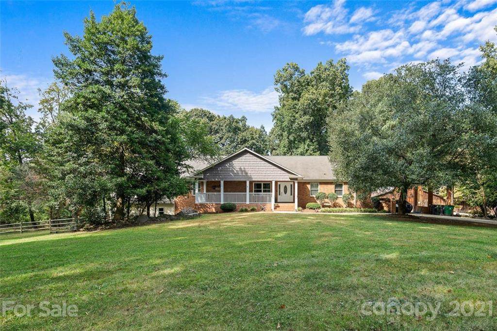 4601 Mt Holly Huntersville Road - Photo 1