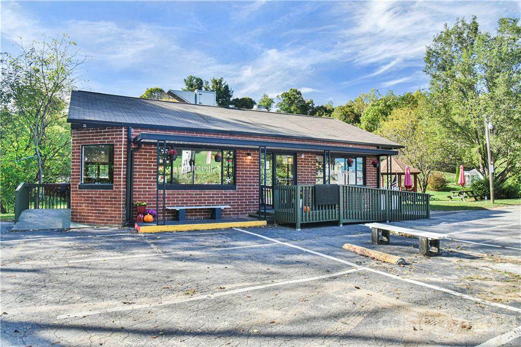 204 Weaverville Road - Photo 1