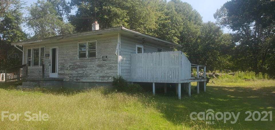 624 Friendly Road - Photo 1