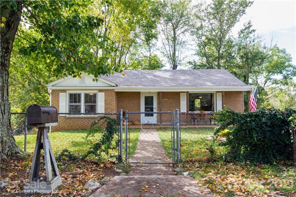 16 Skyland Circle - Photo 1